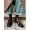 Botines versátiles de tacón grueso de cuero suave para mujer, botas de ajuste ceñido, nuevo estilo coreano 2026, botas de moda negras retro de punta cuadrada para estilizar
