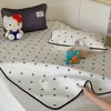 Juego de Tres Piezas de Alfombrilla Refrigerante de Seda de Hielo a Rayas Negras y Blancas Modelo Nuevo 2026 Lavable para Dormitorio Individual Suave Refrigerada por Aire Plegable