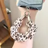 Lanyard para teléfono de scrunchie, correa corta de tela plisada para el pulgar, lanyard anti-pérdida para exteriores, lanyard para cámara, lanyard pequeño