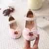 Sapatos Infantis Fofos de Couro Cereja 2026 Primavera Novo Estilo Meninas Estilo Coreano Doce Laço Lantejoula Sapatos de Princesa