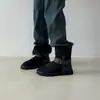 Botas de Neve Elegantes com Borda Enrolada para Mulheres 2026 Chegada Nova de Inverno Botas Curtas Aconchegantes Espessadas com Veludo Botas Peludas Sapatos de Algodão Versáteis