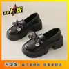 Sapatos de Couro Slip-On com Laço e Solado Grosso 2025 Outono e Inverno Novos Moda Britânica Versátil Mocassins de Salto Grosso