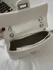 Bolso Pequeño de Cadena de Color Sólido de Moda de Alto Valor Estético para Mujer 2026 Nuevo Bolso Cruzado de Nicho Elegante Bolso Cuadrado Pequeño de un Solo Hombro