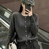 Cardigã Feminino Gola Redonda com Pedraria Outono Inverno 2026 Novo Design Malha Macia de Manga Longa Peça de Roupa Externa Top