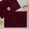 Venta al por mayor transfronteriza de sobres de terciopelo de alta calidad, sellos de cera para sellar, logotipo estampado en oro, sobres de terciopelo para invitaciones de boda