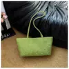 Bolsa de Ombro Única de Couro PU com Design Personalizado de Rebites Estilo Coreano 2026 Textura Simples Macia Grande Capacidade