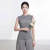 Diseño de top básico Miyake, nicho y femenino, chaleco sin mangas, prenda exterior, capa base, camiseta de moda y versátil