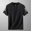 Camiseta Esportiva Masculina de Verão com Três Listras, Manga Curta, Malha de Secagem Rápida, Fina, Respirável, Absorvente de Suor, Camiseta Esportiva Solta e Elástica