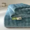 Juego de sábanas de cama nuevo 2026, color sólido, engrosado, terciopelo de leche, tamaño grande, con borlas, amigable con la piel, suave y cálido, juego de ropa de cama de invierno de tres piezas