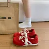 Tênis de Treino Alemão Aumentador de Altura Retrô Redes Sociais Feminino Novo Estilo Outono 2026 Versátil para Estudantes com Saias Casual Esportivo Board Shoes