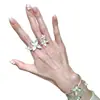 Anillo Doble Minimalista y Fresco de Flor Blanca para Mujer, Anillo de Lujo Ligero de Moda de Gama Alta, Pulsera de Temperamento Fresco Único