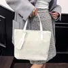 Bolsas de Peluche Transfronterizas para Mujer, Gran Capacidad, Nuevos Bolsos de Mano Casuales de Otoño e Invierno, Bolsos Tote Peludos Versátiles para el Trabajo