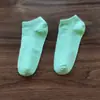 Calcetines cortos de verano para mujer, finos, de color liso, para barco, transpirables, deportivos, blancos, de boca baja y de moda.