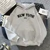 Sudadera con capucha retro estilo americano, estampado de letras, longitud media, casual, holgada, versátil, manga larga, para mujer, otoño