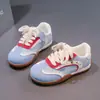Zapatillas deportivas populares para niños, nuevos modelos primavera y otoño 2026, zapatillas casuales para correr para niñas, zapatillas antideslizantes de suela blanda Forrest Gump para niños