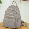 Mochila Femenina Estilo Coreano de Lujo Ligero con Múltiples Bolsillos y Almacenamiento en Capas, Adecuada para Viajes y el Día a Día, Bolsa Femenina Ligera en Múltiples Colores