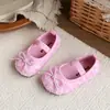 Sapatos Rasos para Meninas 2026 Primavera e Outono Novo Estilo Menina Pequena Sapatos Princesa Doce Francesa Crianças Bebê Laço Sapatos de Couro