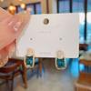 Exquisitos pendientes cuadrados de cristal de súper hada con aguja de plata S925, elegantes pendientes pequeños con personalidad que combinan con todo, pendientes de celebridades de Internet.