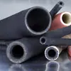 Tela laminada de baja presión superficie de tela brillante tubo de goma negro entrega de agua tres pegamento dos líneas tubería hidráulica de goma para aceite tubería de calefacción de automóvil