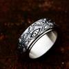 Guerrero de Acero nuevo anillo giratorio de acero inoxidable al por mayor europeo y americano retro Ojo del Diablo anillo de titanio para hombre