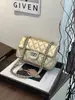 Bolsa Quadrada Pequena Acolchoada com Corrente Elegante para Mulheres 2026 Novo Modelo Bolsa de Mão Estilo Chanel de Luxo Leve Bolsa de Ombro Versátil da Moda