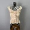 Novo produto de Dongdaemun, Coreia do Sul: Camisa curta de manga curta com babados na alça e costas abertas, doce e feminina