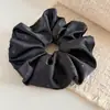 2026 Nuevo Scrunchie de Satén de Color Sólido Versátil Estilo Coreano Textura Brillante de Satén Hace que el Cabello se Vea Más Abundante Scrunchie para Coleta para Mujeres