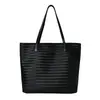 Bolsa de Tecido Grande Capacidade Feminina Novo Estilo Nicho para o Dia a Dia Bolsa de Ombro Único Outono/Inverno Sensação de Alto Padrão Bolsa Tote para Aula de Estudante Universitário