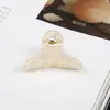 Color Caramelo 4.5cm Pinza de Garra Pequeña Media Recogida Pinza de Tiburón Colorida para Niños Pinza de Pelo Cruzada Femenina Accesorios para el Cabello Venta al por Mayor