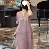 Nuevo Vestido Largo Elegante Adelgazante de Corte Holgado Verano 2026, Nuevo Estilo Chino con Bordados Intrincados, Vestido de Cuello en V para Mujer