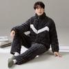 Pijama acolchado de forro polar coral Yiqi, traje cálido de tres capas extra grueso con forro de forro polar para invierno, ropa de casa de invierno RR