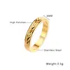 Anillo de Acero Inoxidable Lujo Accesible Anillo Rombo Anillo Femenino Ins Gama Alta Oro 18K Acero de Titanio Anillo de Pareja Al por Mayor