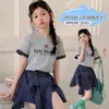Conjunto de Dos Piezas para Niñas Camiseta con Letra y Pantalón/Falda de Moda para Niños Medianos y Mayores Verano Nuevo Color a Cuadros Bloque de Color Dulce Manga Corta Ropa de Verano