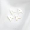 Concha Natural Agujero Pasante Agujero Horizontal con Agujero para Colgar Colgante de 26 Letras Pulsera DIY Hecha a Mano Accesorios de Joyería con Cuentas