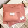 Novas sacolas de embalagem de presente para compras de alta qualidade, espessas e não tecidas, para atacado de roupas femininas