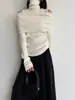 Camisa de Malha com Gola Alta, Suéter de Malha Slimming de Nicho High-End Off-Shoulder