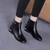 Outono/Inverno 2026 Novo Estilo Moda Casual de Comércio Exterior Sapatos Femininos Botas Martin Retro Bico Redondo Femininas Couro Macio Solado Macio Transfronteiriço