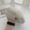 Nuevo gorro boina de lana con letra, sombrero de pintor moderno, cómodo y cálido para otoño e invierno, gorra retro artística para mujer con un ambiente artístico