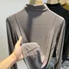 Camiseta Feminina Manga Longa de Veludo com Gola Semi-alta 2024 Outono e Inverno Nova Chic Camisa Base Interna Top Roupa Feminina