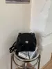Mochila Acolchada con Cadena Estilo Chanel para Mujer, Ligera y de Alta Gama, Mochila de Moda de Nicho para Salidas de Verano y Uso Diario