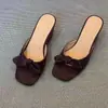 Pantuflas de Punta Cuadrada y Abierta sin Cierre con Lazo 2026 Nuevo Estilo Verano y Otoño Slip-On Moda Casual Versátiles Zapatos para Mujer