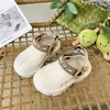 Zapatos Croc para niños y niñas, zapatos Croc de punta cerrada de moda, nuevos zapatos de playa transpirables de suela blanda de verano para exteriores de doble uso