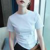 Novo design de verão camiseta branca de algodão de manga curta com pregas irregulares para cobrir a barriga