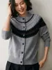 Nuevo Cárdigan de Cachemir Retro a Rayas Jacquard Raglán para Mujer Otoño e Invierno 2026 Suéter Grueso de Bloques de Color Cuello Redondo Holgado