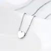 Colar de Titânio Popular Cruzado com Coração de Aço Inoxidável Dourado para Mulheres, Estilo Coreano Não Desbota, Corrente para Clavícula de Luxo Leve