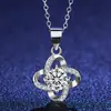 Rápido mano TikTok en línea Rojo Vivo suministro collar de plata ocho corazones y ocho flechas alta imitación color D moissanita Trébol colgante femenino