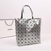 Verano 2025 Nueva Moda Simple Rombo Bolso de Mujer Versátil Patchwork Geométrico Bolso de Mano Plegable Bolso Tote de Hombro Trendy para Mujer
