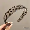 Diadema retorcida fresca y elegante, de lujo ligero para mujer, adecuada para el uso diario en primavera y verano, diadema de ala ancha, dulce accesorio para el cabello estilo coreano