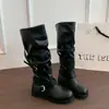 Novas botas de cowboy de cano alto, estilo western retrô, botas de cavaleiro plissadas, moda 2026, outono e inverno, com fivela de cinto