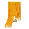 Bufanda Roja con la Palabra "Piel" para el Año del Caballo, Bufanda de Otoño e Invierno para Mujer, Regalo de Año Nuevo para Mamá, Bufanda para Reunión Anual con Logo Inca, Caja de Regalo